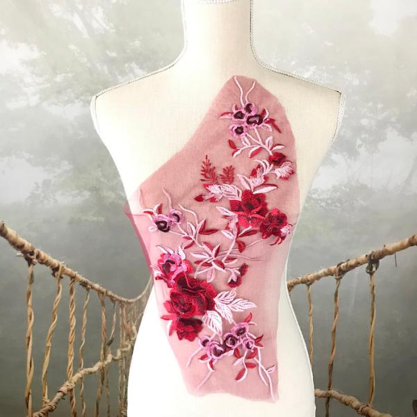 135 レース装飾レオタード 赤系 モチーフ 特大 薔薇模様 刺繍 チュール レオタード 装飾 赤