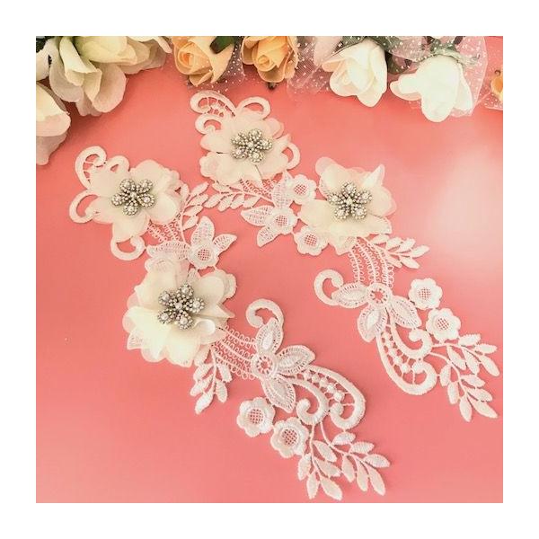 　　　キラキラパールとラインストーン付き♪エレガントな立体的な花のモチーフセットになります。社交ダンス、ベリーダンス、レオタード、バトントワリング、バレエ、新体操やフィギュア等の衣装、ウエディング、手作り衣装などにいかがでしょうか。カラー ...