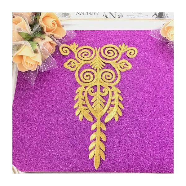 アイロン接着できるゴールドの刺繍ワッペンモチーフになります。新体操、社交ダンス、バトントワリング、レオタード、ベリーダンス、フィギュアスケート、バレエ衣装、ドレス、ステージ衣装、手作り制作などにお使いいただけます。アイロン接着or縫い付けも...