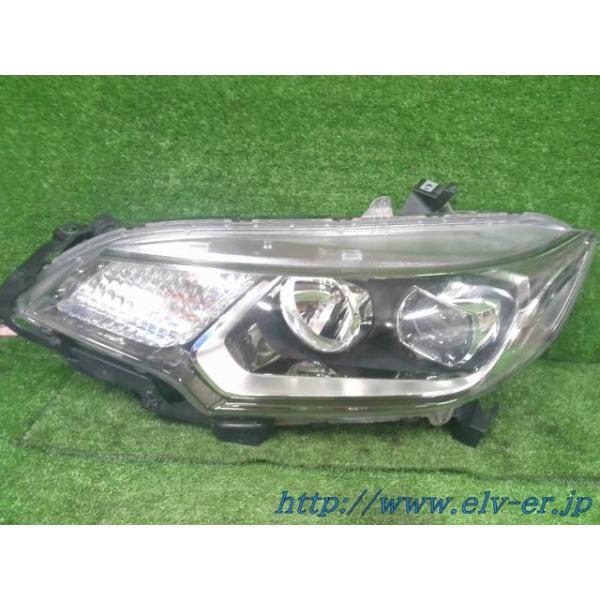 フィット ホンダ フィット DBA-GK6 左ヘッドライト 33150-T5A-J22