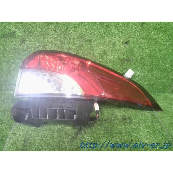カローラ　NZE164 右テールランプ カローラ NZE164 右テールランプ カローラアクシオ DBA-NZE164 右