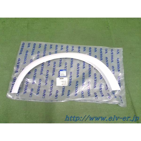 VOLVO ボルボ 純正品 リアオーバーフェンダー左側 V31672073