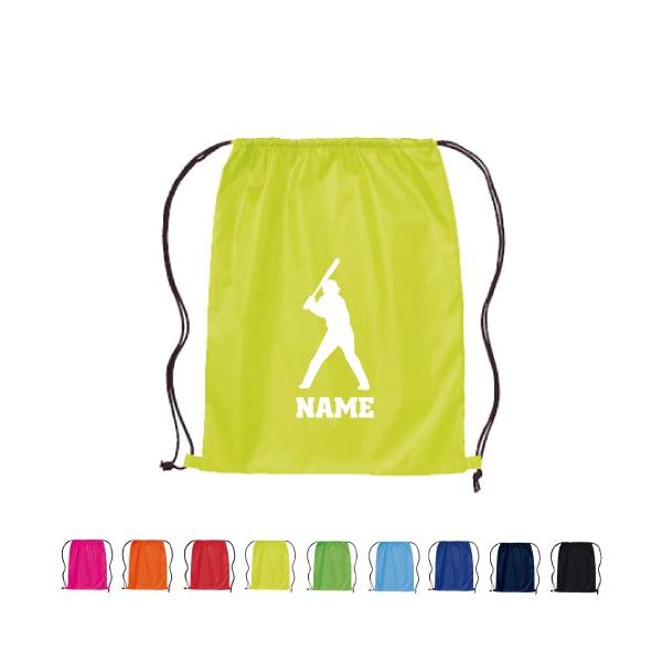名入れランドリーバッグとは？ポリエステルのナップサック（リュックサック）。スポーツ別のシルエットにお名前が入れられるので、運動部などの部活のチーム名や学校名を入れたり、同好会などの名称を入れたりとさまざまな使い方が考えられ、とても人気の高い...
