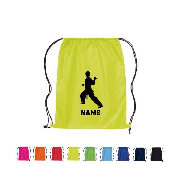 名入れランドリーバッグとは？ポリエステルのナップサック（リュックサック）。スポーツ別のシルエットにお名前が入れられるので、運動部などの部活のチーム名や学校名を入れたり、同好会などの名称を入れたりとさまざまな使い方が考えられ、とても人気の高い...