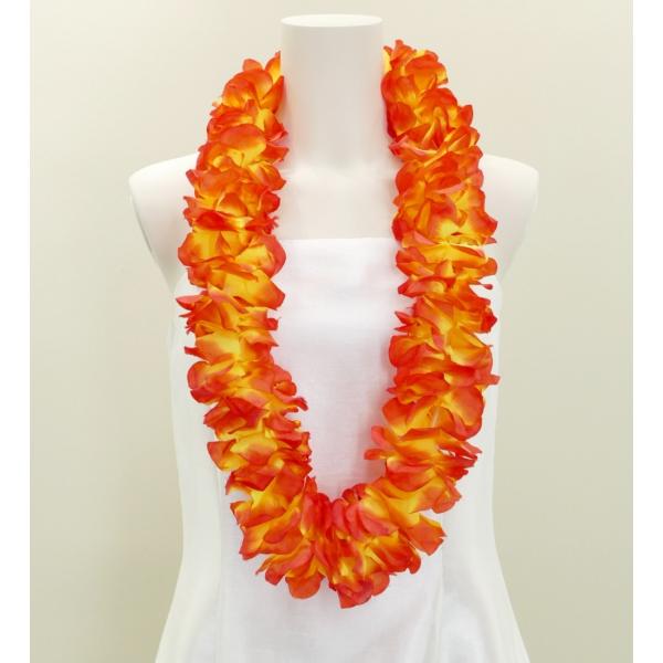 柔らかめの花びらのみを使用したレイはムームーやパウスカート等どんなフラダンス衣装ともコーディネートでき簡易のホイケ等にも使用出来ます。（小物・アクセサリー・グッズ等 2個以上のご注文の場合、梱包はまとめさせていただきます。） ※手作りの為、...