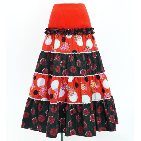 フラメンコ ティアードスカート ローズ×水玉 レッド×ブラック FS-66生地から縫製に至るまで、全ての工程を国内で行った日本製の商品。emikaオリジナルプリント生地を使用したティアードファルダです。伸縮性・高級感のあるストレッチベロア生...