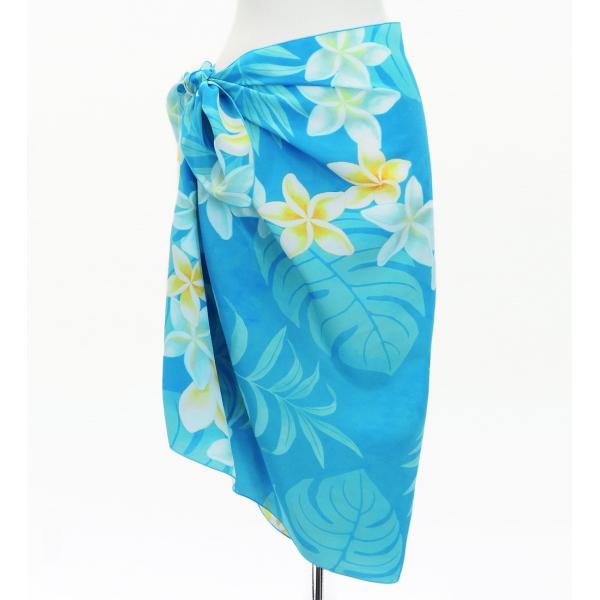 オリジナルプリントコシボ生地　ショート パレオ プルメリアレイ ライトブルー J3225-7emikaオリジナルのコシボ生地を使用した、軽やかな素材感のパレオ。ミニサイズの巻きスカートとしてや、子ども用のパレオとしてお使いいただけます。ココ...