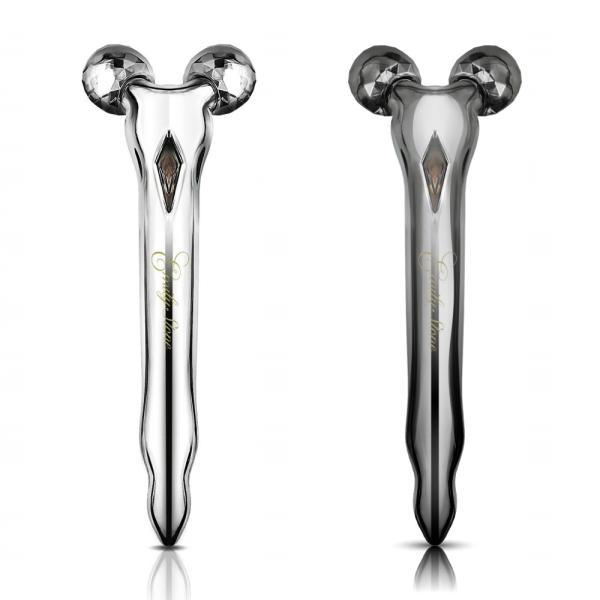 これ一台でスッキリ引き締め！簡単フェイスケア！！エステティシャンの心地よい動きを徹底再現した3D構造のマイクロカレントローラー『エミリーストーン ミニ for Men』は、「美顔ローラー」としてフェイスラインやほほ、ほうれい線はもちろん、目...