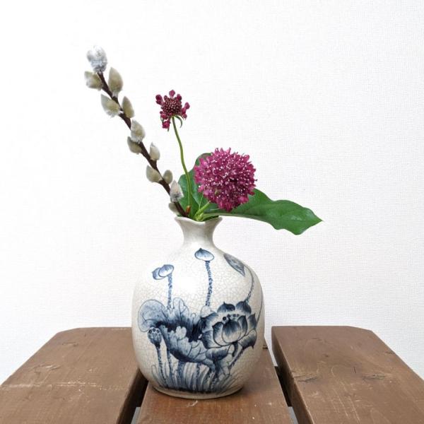 青い花模様の陶器花瓶　ベトナム　高島屋で購入 emiook_7628
