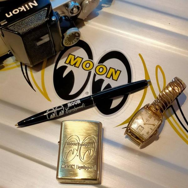 ムーンアイズ MOONEYES MOON Equipped Zippo ライター (Brass) [MQG179BR] ジッポ オイルライター