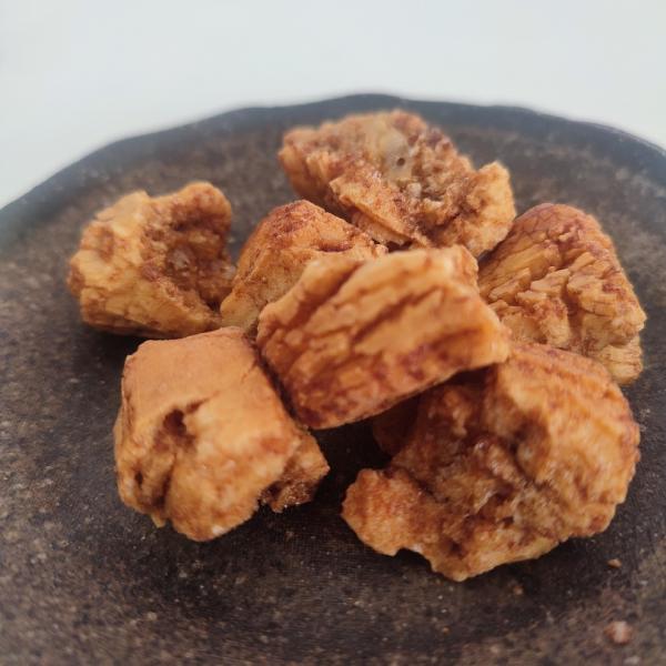 ＜原材料＞餅米（宮城県産）　植物油脂　醤油（大豆・小麦を含む）、鰹出汁　砂糖　昆布だし　レモン果汁、みりん内容量　１５０ｇ保存方法　直射日光、高温多温を避けて保存してください。無選別になります。　栄養成分表示（100gあたり）エネルギー37...