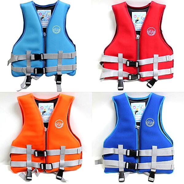 肌触りの良いネオプレーン生地のフローティングベストです。フロントダブルバックル。着用する際は、股ベルト（使用しない場合は背中のポケットに収納可能）を装着してセーフティーベルトを締めて使用してください。ローボーティングや魚釣りをはじめプールや...