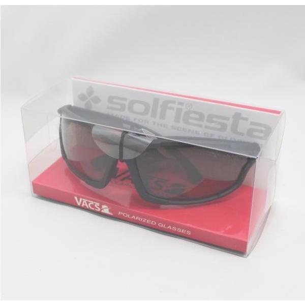 偏光レンズのサングラスです。偏光レンズは、乱反射の光を制御して一定方向の光だけを透過させるレンズです。水面や雪道での乱反射等によるギラつきを抑える効果があります。スポーツやフィッシングの際にあると便利です。ブランド：solfiesta ソル...