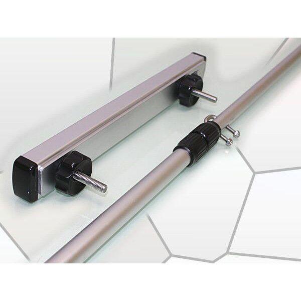 海上で自船の視認性を上げるためのマークポールです。付属のアタッチメントをイス板に挟んでポールを差込ます。イス板に取り付けするので、ローボートにも使用できます。■ポールポールサイズ収納時：1.2m　伸長時2.4m【発送方法】通常配送宅配便：対...