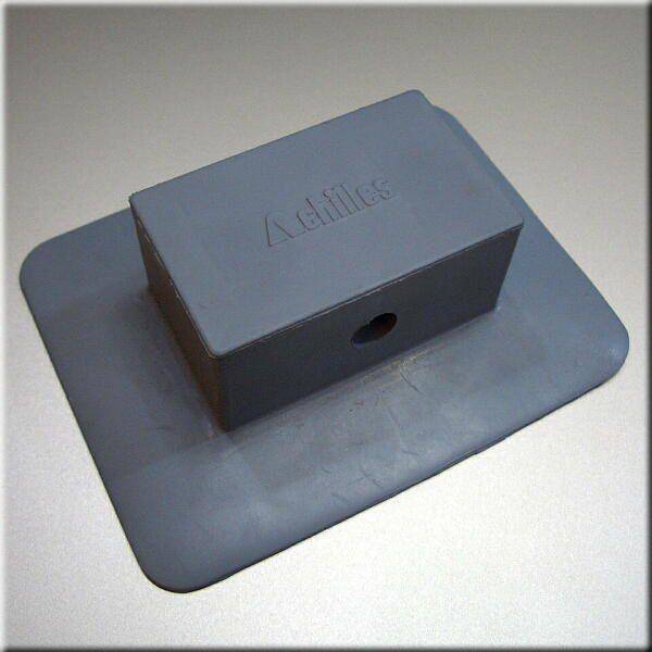 ゴムボートにチビラークGBやギョタッチメントなどを取り付けるのに使用します。※この製品はハイパロンやエコストロンなどゴム系素材のボート用です。※PVCシリーズにはご利用いただけません。※接着用の糊は別売りです。 ■メーカー:Achilles...