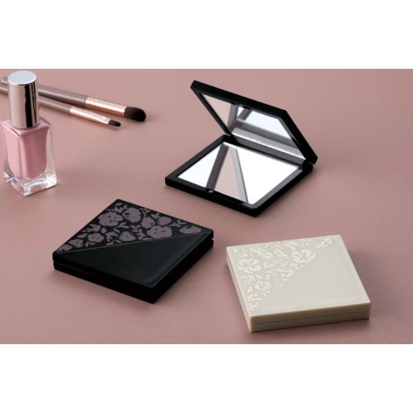 ※西濃運輸メール便で発送致します(送料無料)発送から到着まで5〜10日程かかります。お荷物の追跡はできません。※運送便発送(有償)をご希望の場合は、ご注文確定の一つ前の画面で運送便発送をご選択くださいすごく上品な手のひらサイズのミラー開くと...