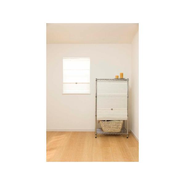 ●商品サイズ：幅90×高さ120cm●小窓や収納の目隠しにコードレスで見た目すっきり●つっぱりポールやカーテンレール・付属フックで取付可能なローマンシェードコードレスなので見た目がすっきりします