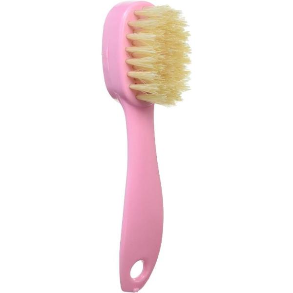 ブラシのヘッド部分にパウダーシャンプーが入るかわいいサイズのブラシです。天然豚毛使用でペットにやさしく、被毛にツヤを出します。抗菌仕様でいつも清潔！