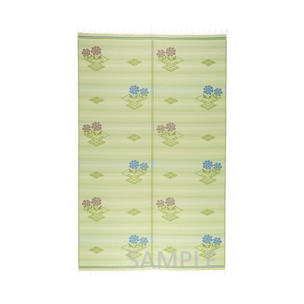 PP素材は水洗いできるので夏に海水浴などの休憩所等でもたびたび見かけますが、実は寒い東北ではビニール管内の空気層の保温効果を利用してあたたかく過ごすために冬に敷き詰めて使う家庭もあるそうです。昔ながらの和風テイスト柄で、懐かしい雰囲気が作れ...