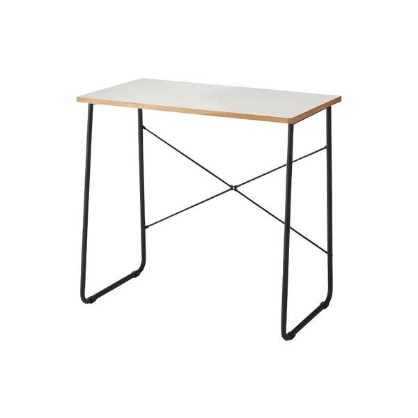 ●シンプルでコンパクトなワークデスク。●作業でもデスクワークでも機能や強度を持たせつつ余計なものは取り除いた極限までシンプルなデザインのデスク。●天板表面はPVCシートでお手入れも簡単。●天板のエッジ部分はあえて木目調に仕上げ、コントラスト...