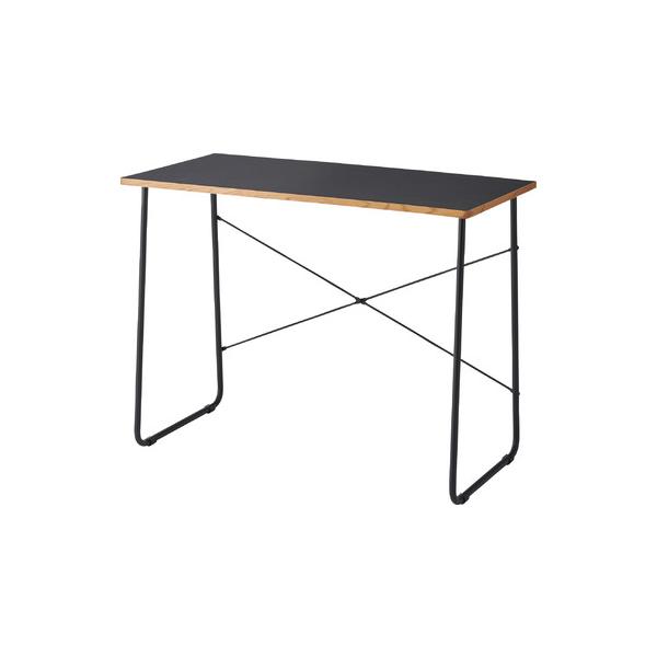 ●シンプルでコンパクトなワークデスク。●作業でもデスクワークでも機能や強度を持たせつつ余計なものは取り除いた極限までシンプルなデザインのデスク。●天板表面はPVCシートでお手入れも簡単。●天板のエッジ部分はあえて木目調に仕上げ、コントラスト...