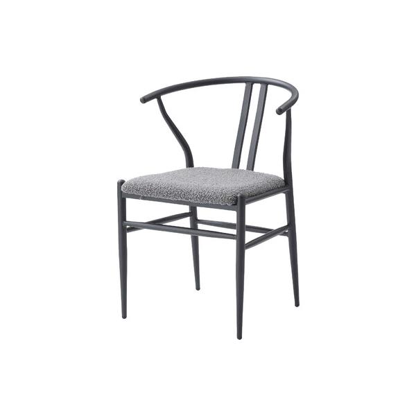 曲線の存在感が魅力的。アイコニックなデザインのチェアゆったりと身体を預け、リラックスできる角度に設計された背もたれと、そこから伸びたハーフアームがポイントとなっているチェア。ぐるりと半円を描き、心地よく 背中を支えてくれます。座面のファブリ...