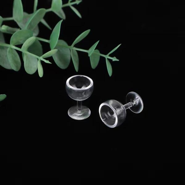 カクテルグラスミニチュア ワイングラスドールハウス ドールハウス小物 ミニチュアテーブルセッティング ミニチュアコレクションアイテム ミニチュアシーン装飾 ドールハウスアクセサリー ミニチュア愛好家向けアイテム内容数：1点素材：プラスチック...