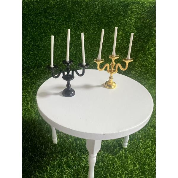 内容数：1点サイズ：約32ｍｍｘ46ｍｍ x 10mm材料：合金カラー：・ゴールド・ブラックミニチュアドールハウスやインテリアデザインに華やかさを加えるクラシックデザインのキャンドルスタンド。小さな部屋やテーブルのアクセントとして、リアルな...