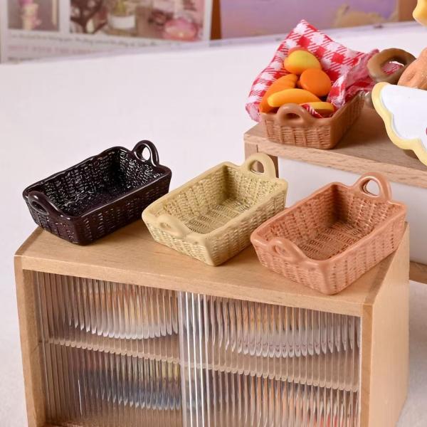 ミニチュアドールハウス ミニチュア バスケット 小さなかご 1個 全3色 キッチン パン屋内容数：1個サイズ：約41 x 26 x 11mmこちらはパスケット・かごのみ販売してます。材料：樹脂カラー：・ナチュラル・ブラウン・ディープブラウン...