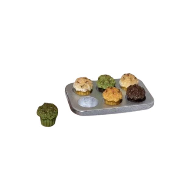 ミニチュア カップケーキ＆ベーキングトレイ 7点セット ドールハウス小物 インテリア雑貨 食玩風 ディスプレイ用 スイーツ内容数：・ケーキ6点（ランダム・指定不可）・トレー1点サイズ：ケーキ：約17 x 17mmトレー：約46 x 7mm材...