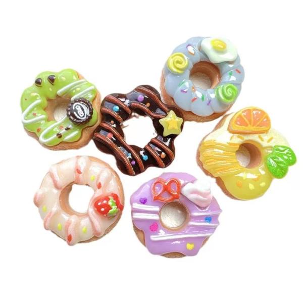 ミニチュアドールハウス用 ドーナツセット 6個セット フード 食品 ミニチュア チョコ 抹茶 おいしいドーナツ スイーツ小さなドーナツ、よりどりセットです。ドールハウスサイズに仕上げています。食卓の彩りにいかがでしょうか？材料：樹脂セット内...