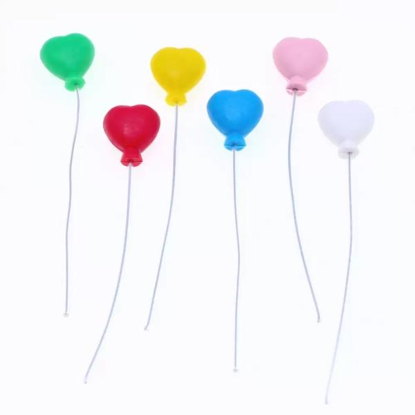 組み立て式 ミニチュア ハート型 風船 6点セット ミニチュア ディスプレイ ミニチュア インテリア内容数：6点（6色各1点）材料：樹脂サイズ：風船約20 × 23mmワイヤー約100mm（ワイヤーは柔らかく、自由に曲げて造形可能です） 注...