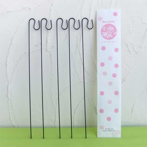 バラを支えること、押さえることがこの1本でできる便利な支柱。ローズグロアー大野耕生さん発案の商品です。※詳しい商品説明は下のほうに記載があります