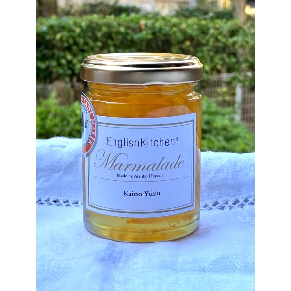 徳島県の海野系木頭ゆずのマーマレード。ゆずと砂糖だけで作るこのマーマレードは、いつ食べてもおいしいものです。当店が作るゆずマーマレードは、木頭ゆずの産地である徳島県那賀郡那賀町の海野さんご一家が作る無農薬のゆずで作ります。そのゆずは、酸味も...