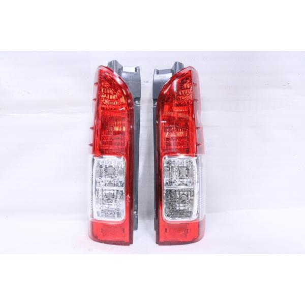 ハイエース　２００系　テールライト 　右用² ハイエース 15-982☆未使用品☆DEPO 200 ハイエース☆左右テール