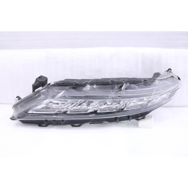 ⭐️デリカD5後期　左クリアランスランプ　CV1W 8312A039 20-721☆美品☆後期 LED CV1W デリカD5☆左ポジションランプ