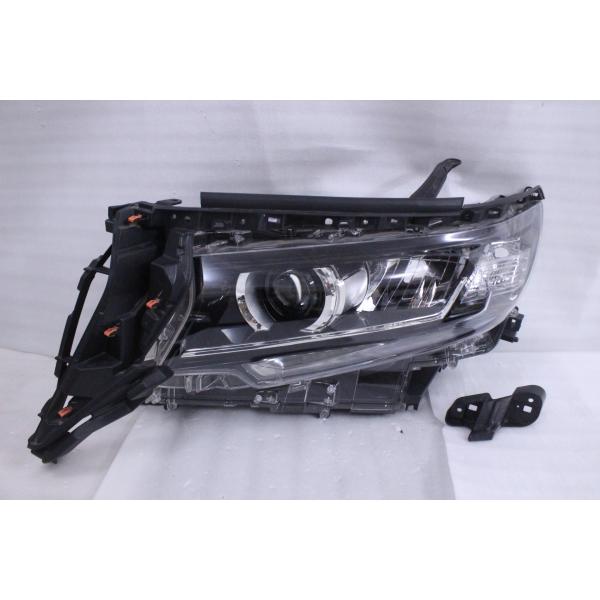 トヨタ（TOYOTA） 201-536-A☆美品 3型 LED☆TRJ150W ランクルプラド