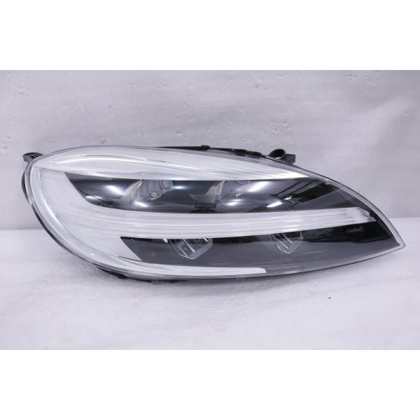 【新品】ボルボ　V40 純正　右　ヘッドライト　LED 32228482 ボルボ（VOLVO） 202-465-S☆【値下】後期 LED MB系 V40☆右ヘッド