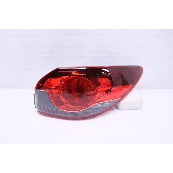 アテンザ 205-1591-Z☆美品☆前期 GJ系 右テールライト【GHP9-51-150A