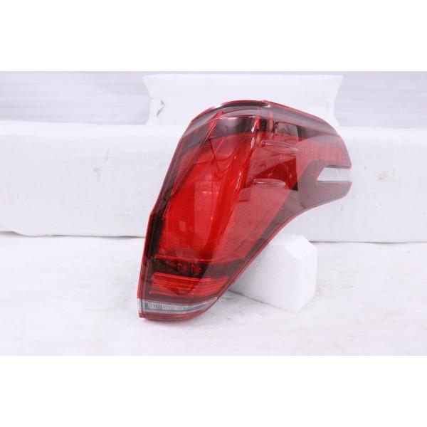 アルファード 22-763☆美品☆後期 LED AGH30W アルファード☆右テール