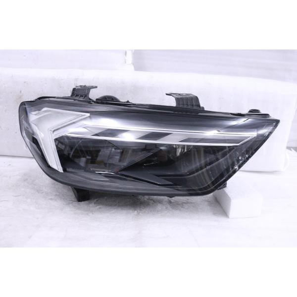アウディ　A1 ヘッドライト　右 Audi アウディ A1 3ドア 右ハンドル 前期 (8XCAX 8X) 純正 右
