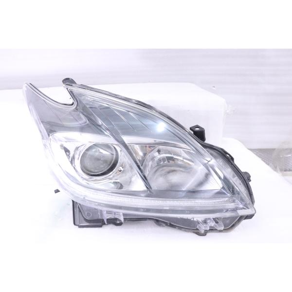 28-1006☆【値下】美品☆後期 HID ZVW30 プリウス☆右ヘッドライト