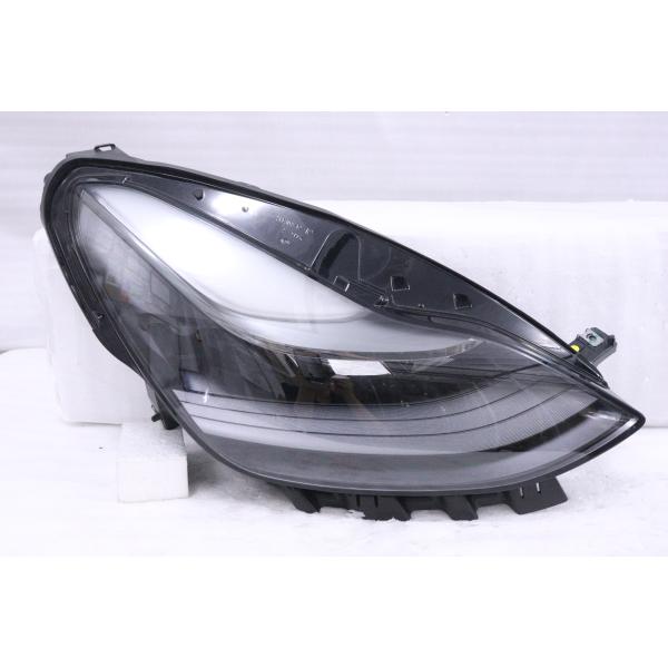 テスラ・モデル 3(3L13T)左ヘッドライト LED 【ジャンク品】 中古