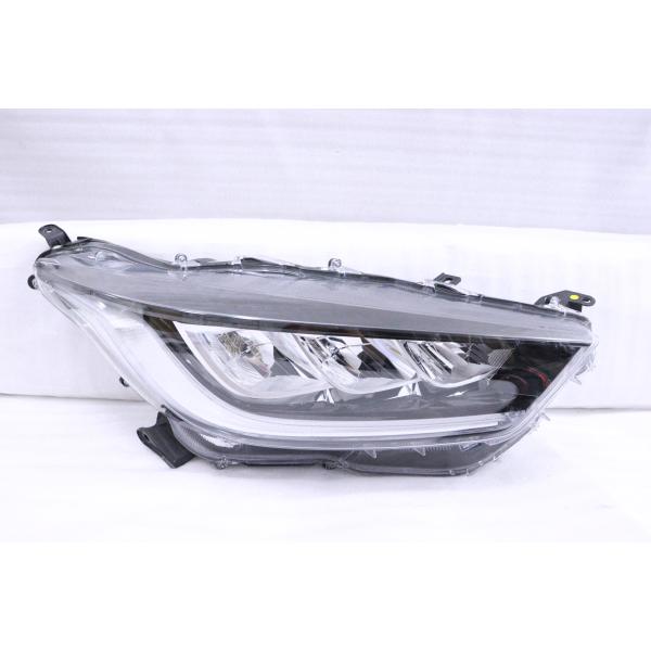 28-323☆美品☆LED MXPA10 ヤリス☆右ヘッドライト KOITO K0-3 打刻:K2