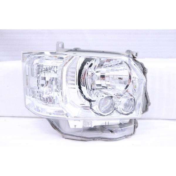 ゴ*キ様 ハイエース LEDヘッドライト＆フォグランプ 28-622☆美品 4型~ LED 200 ハイエース☆右ヘッドライト 標準ルーフ