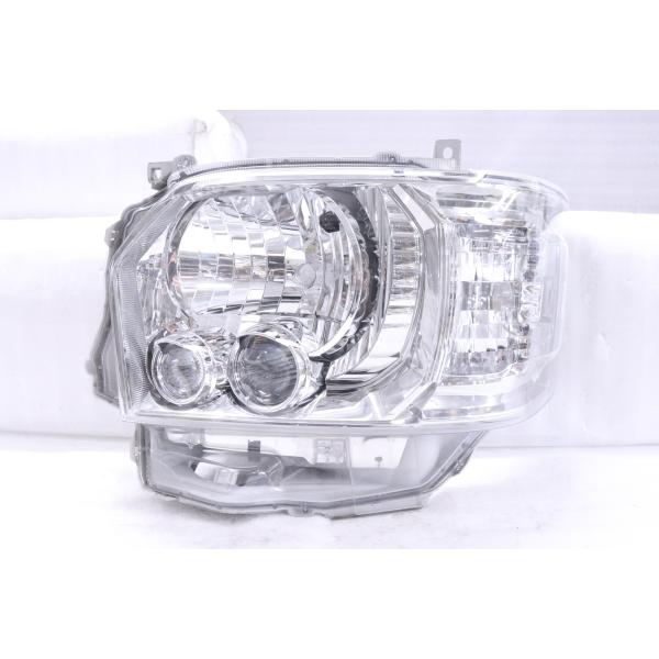 g*d様 ハイエース　ダークプライム　ヘッドライト純正品　A3 トヨタ ハイエース ダークプライム 200系 4型〜 純正 ヘッド