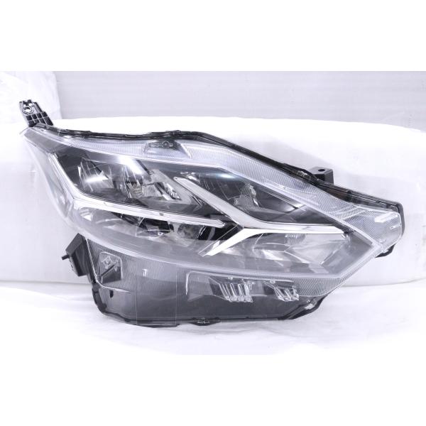 日産デイズ　ハイウェイスター　純正　B44w LEDヘッドライト 右側 33-1008☆【値下】美品☆LED B44W デイズ ハイウェイスター☆右ヘッド