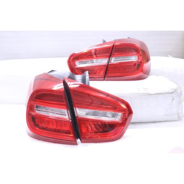 33-142☆美品☆前期 LED X156 ベンツGLAクラス☆左右テールライト