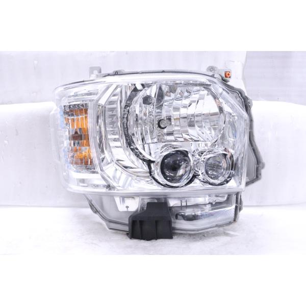 33-909☆美品 4型〜 LED 200 ハイエース☆右ヘッドライト