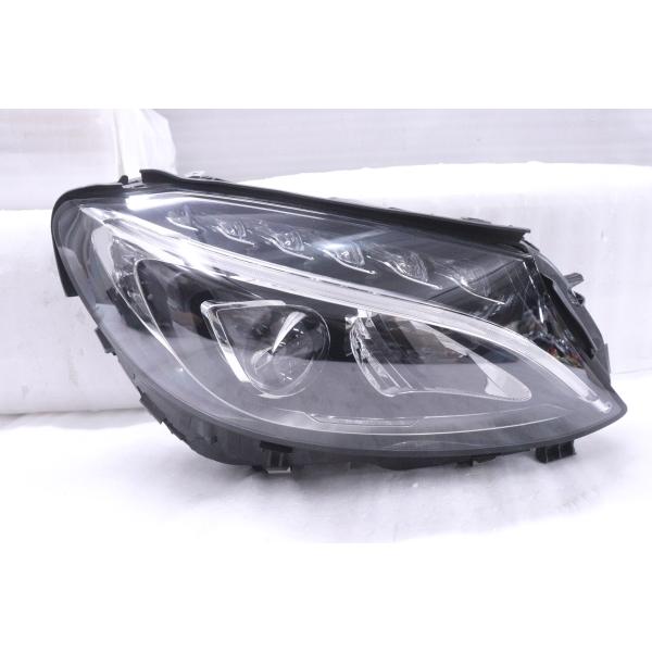 美品　即日発送　ベンツ　Cクラス　W205　左ヘッドライト 37-875☆美品☆前期 LED ベンツ W205 Cクラス☆右ヘッドライト